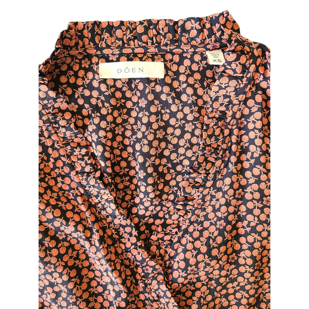 DÔEN Amaranta Puff Sleeve Wrap Top in Cherry Willow Floral - XS - Picture 3 of 7